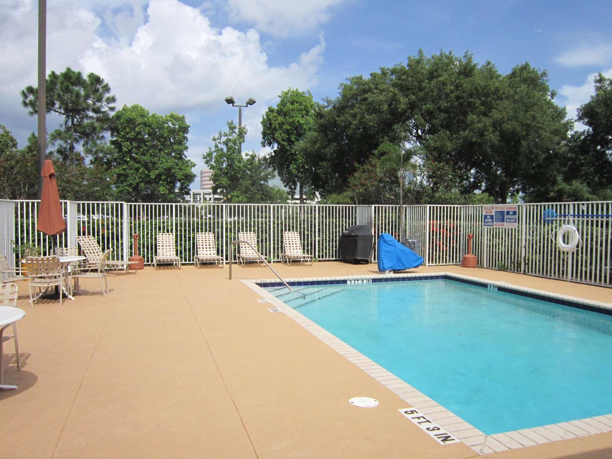 Extended Stay America Suites - Fort Lauderdale - Cypress Creek - Nw 6Th Way Extérieur photo